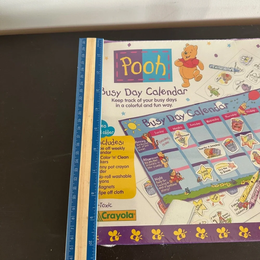 VTG 1996 Winnie the Pooh Busy Day Calendar Crayola Sealed Disney Activity Set